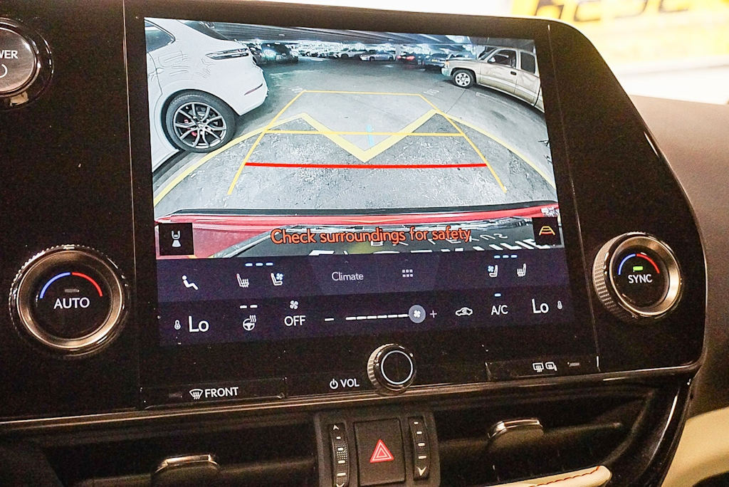 Thumbnail: 2024 Lexus ES - 28