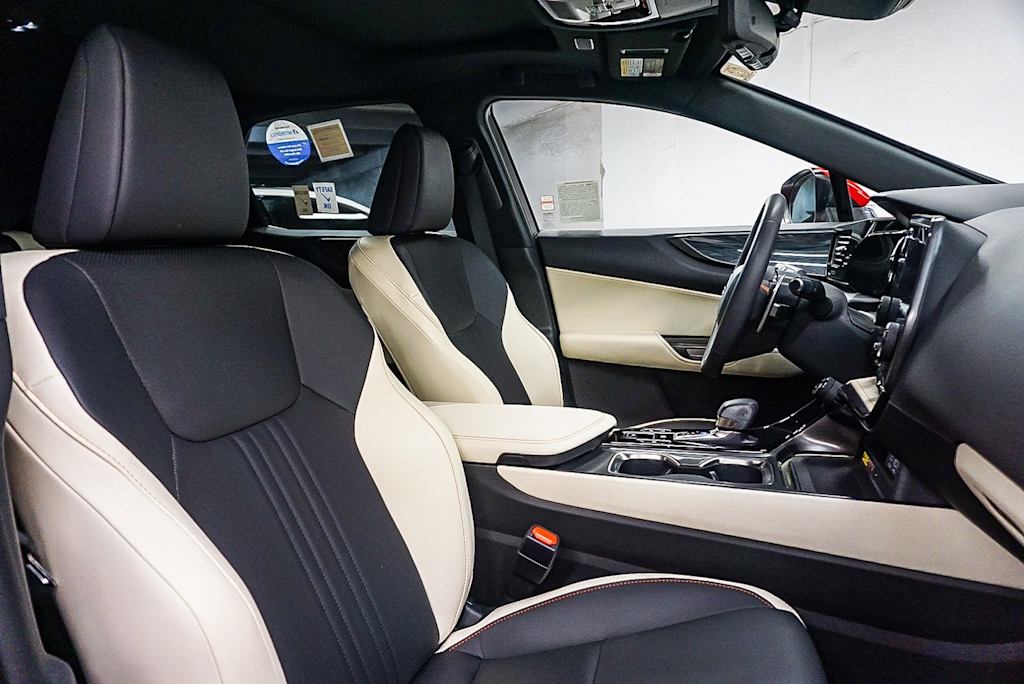 Thumbnail: 2024 Lexus ES - 8