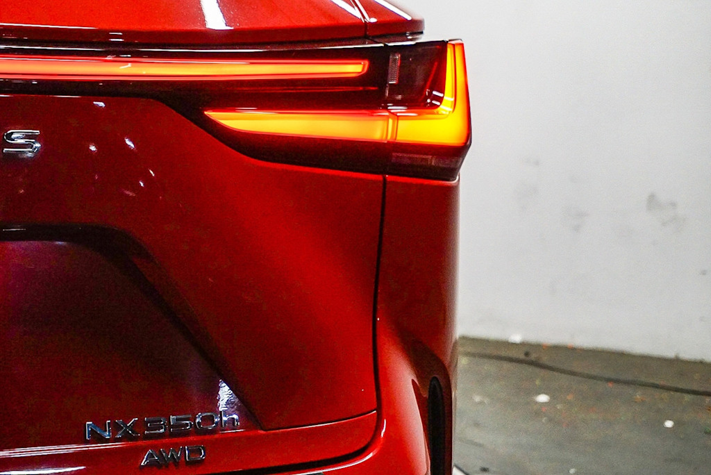 Thumbnail: 2024 Lexus ES - 22