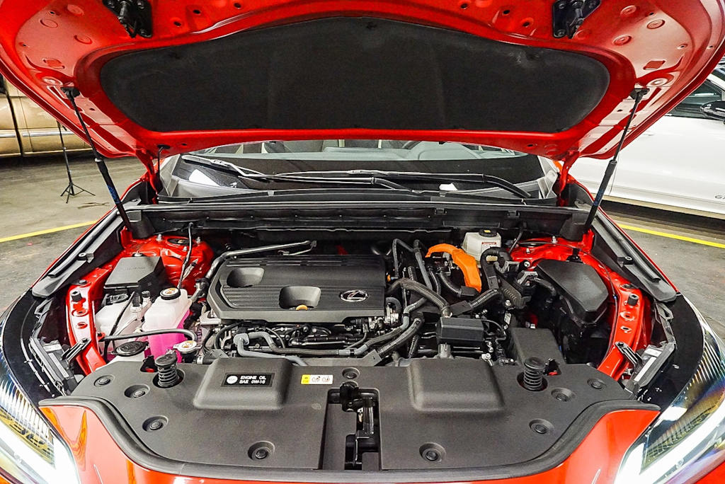 Thumbnail: 2024 Lexus ES - 6