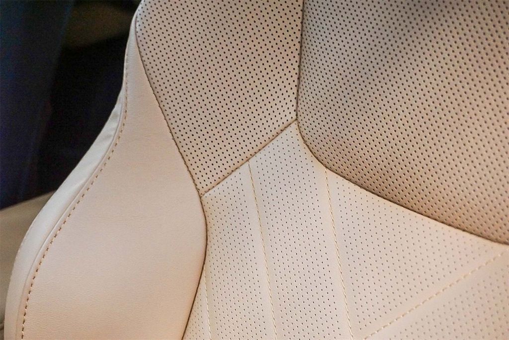 Thumbnail: 2024 Lexus ES - 30