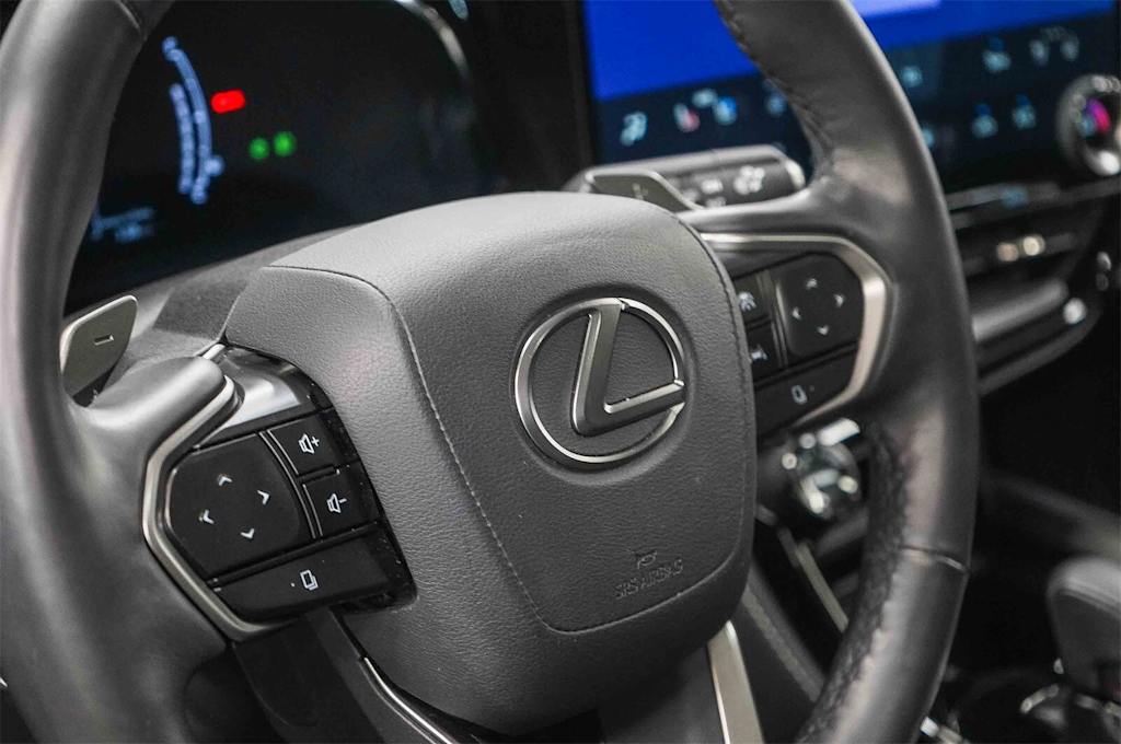 Thumbnail: 2024 Lexus ES - 27