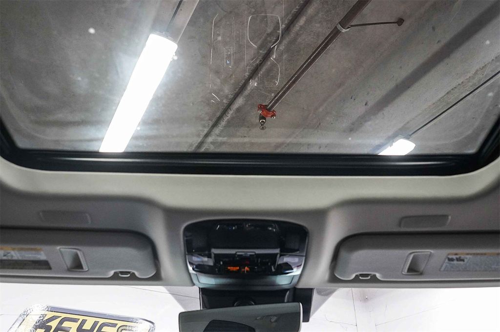 Thumbnail: 2024 Lexus ES - 26