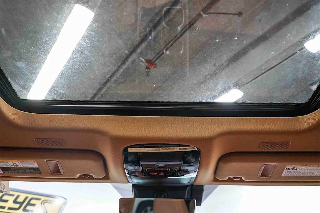 Thumbnail: 2024 Lexus ES - 25