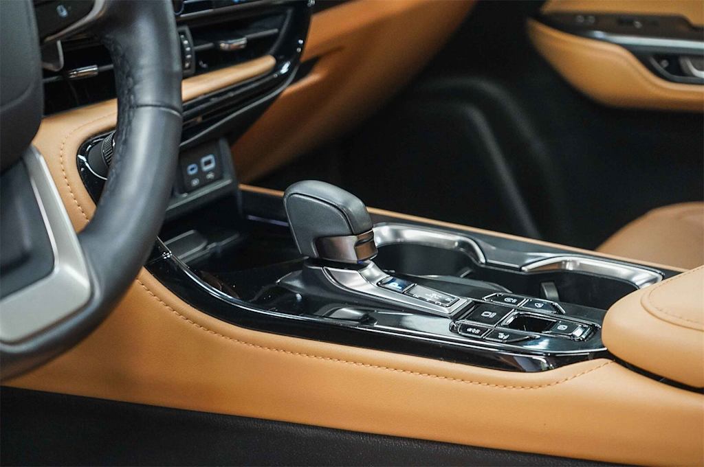 Thumbnail: 2024 Lexus ES - 14