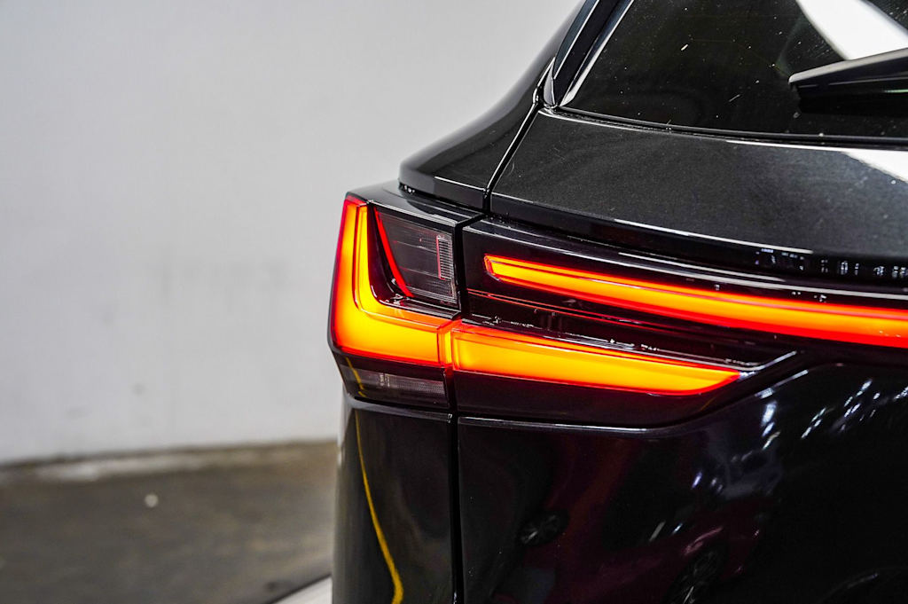 Thumbnail: 2024 Lexus ES - 21