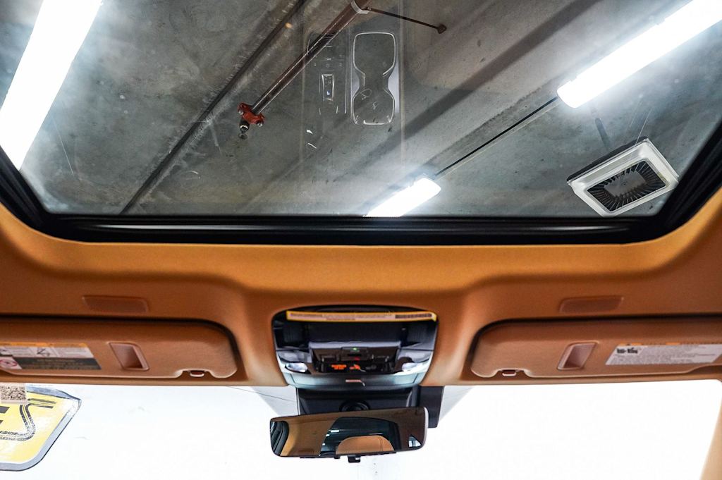 Thumbnail: 2024 Lexus ES - 22