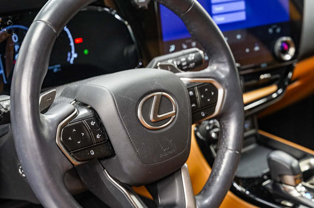 Thumbnail: 2024 Lexus ES - 12