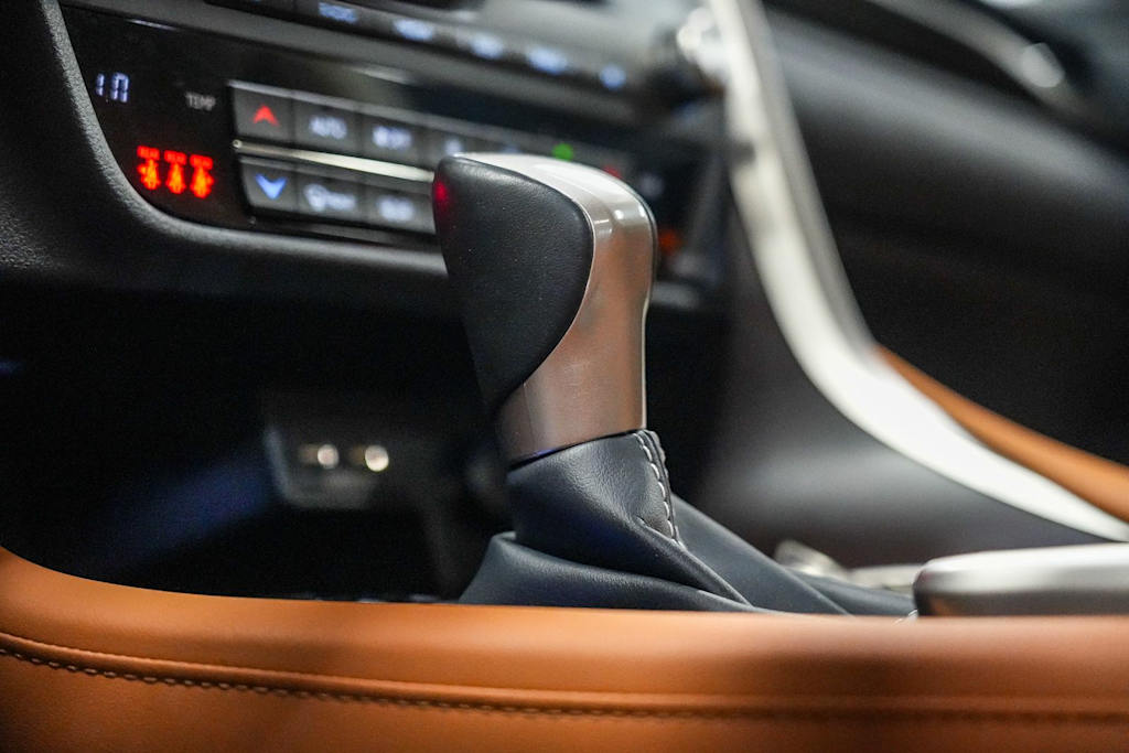Thumbnail: 2021 Lexus RX - 26