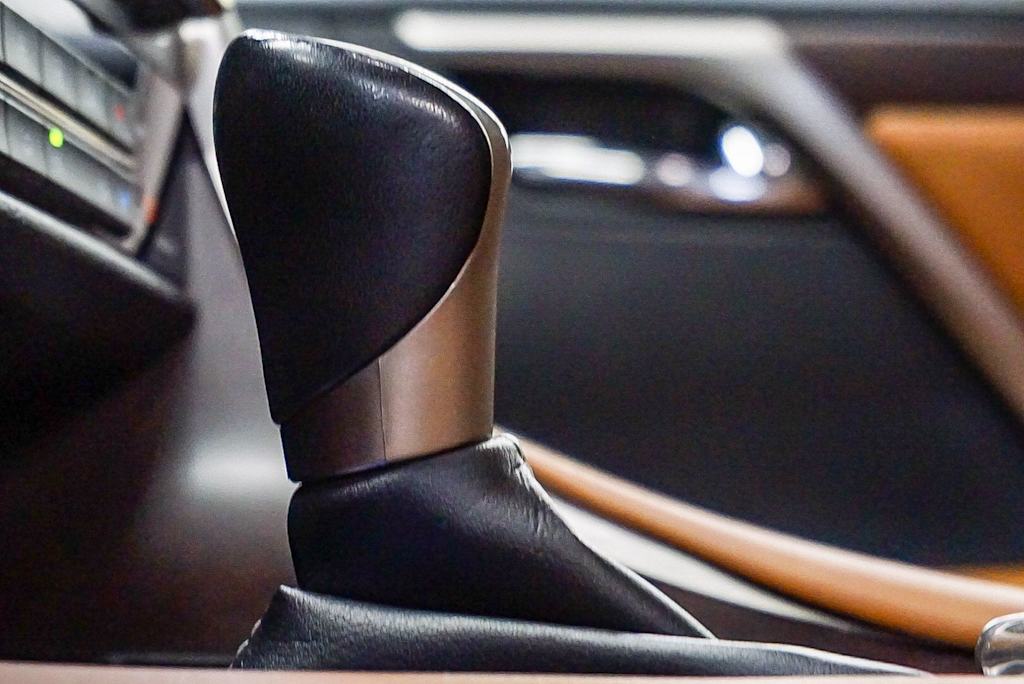 Thumbnail: 2022 Lexus RX - 24