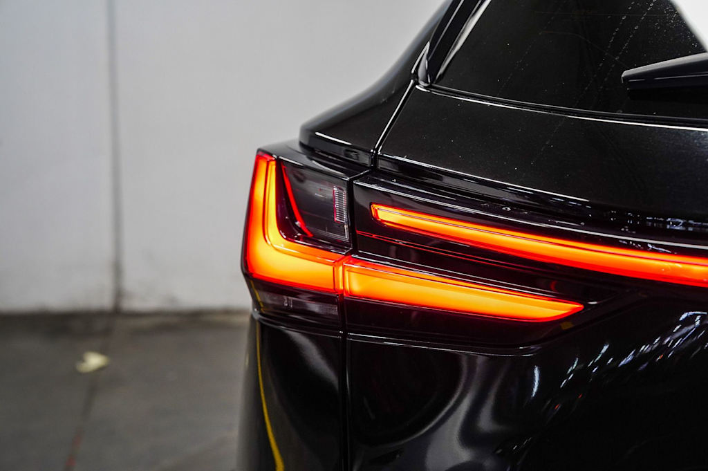 Thumbnail: 2024 Lexus ES - 23