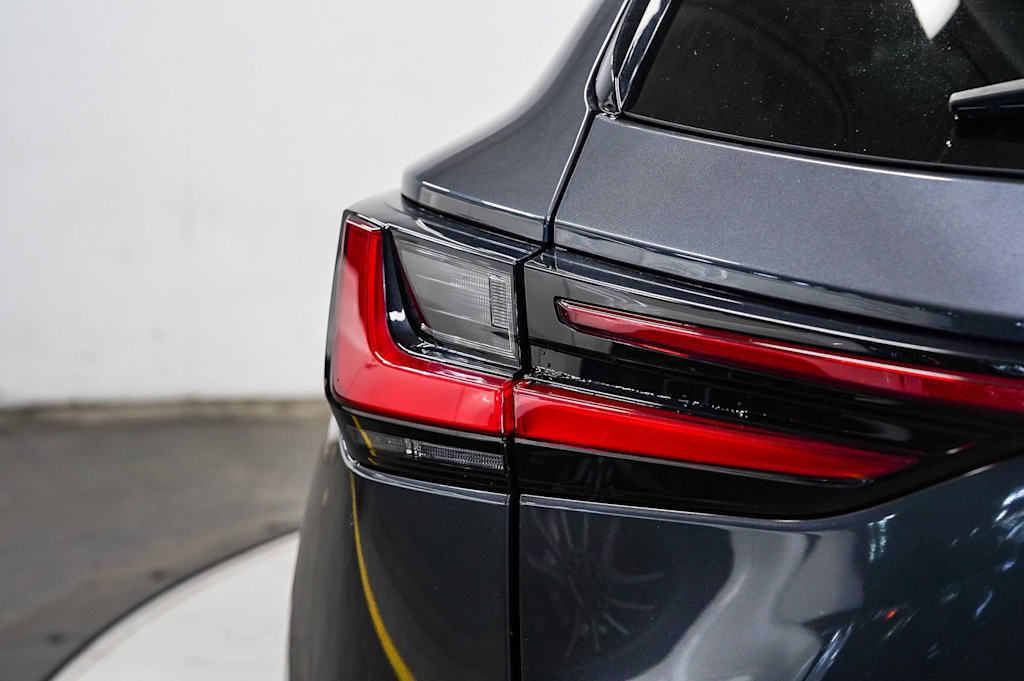 Thumbnail: 2024 Lexus ES - 19