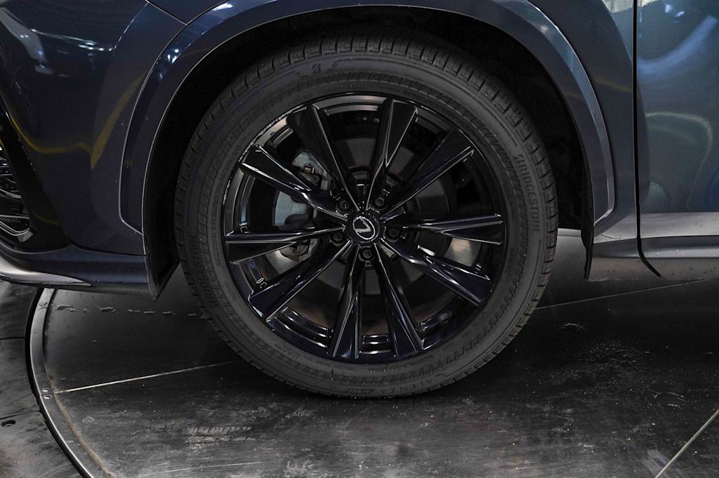 Thumbnail: 2024 Lexus ES - 6