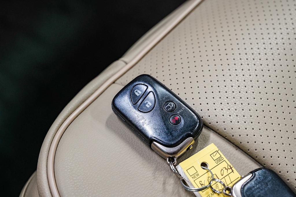Thumbnail: 2011 Lexus RX - 18