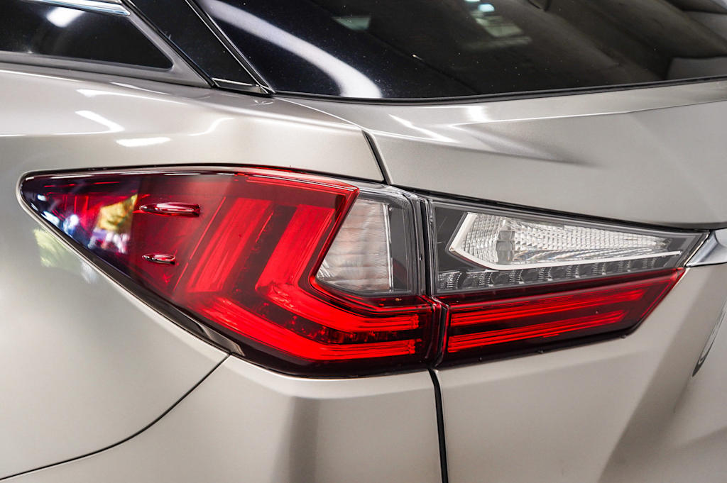 Thumbnail: 2019 Lexus RX - 19