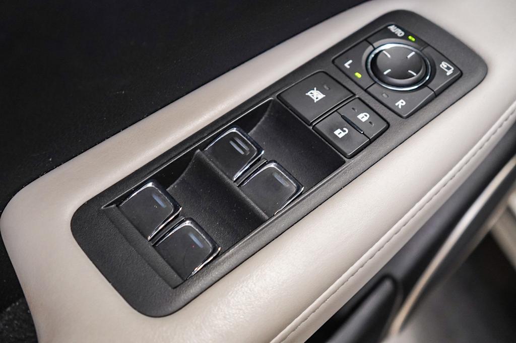 Thumbnail: 2019 Lexus RX - 23