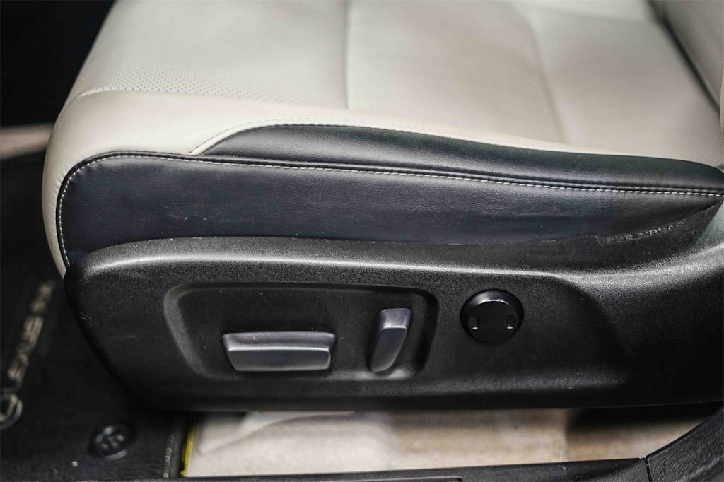 Thumbnail: 2017 Lexus RX - 24