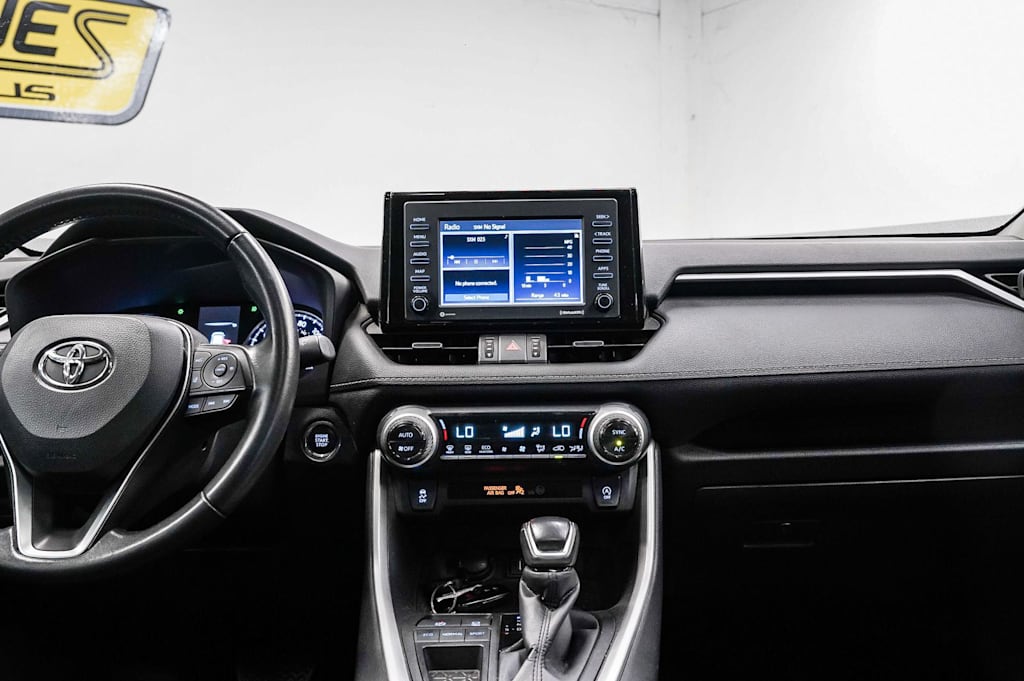 Thumbnail: 2022 Toyota RAV4 - 9