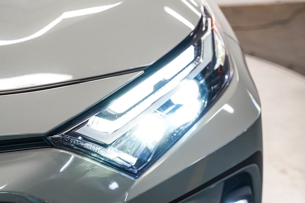 Thumbnail: 2022 Toyota RAV4 - 21