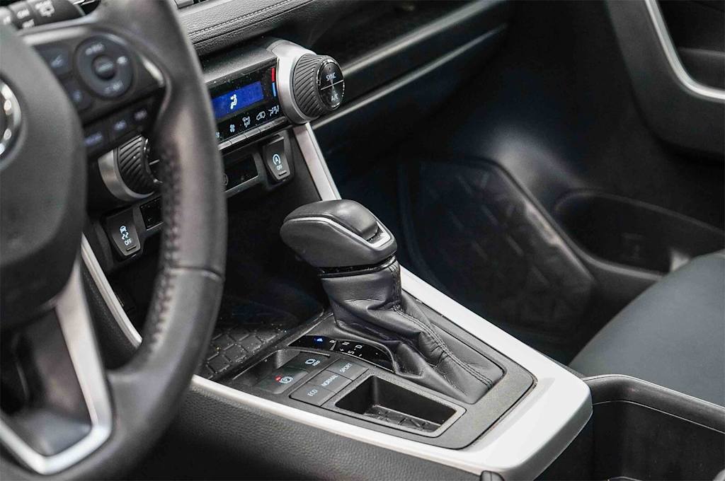 Thumbnail: 2023 Toyota RAV4 - 16