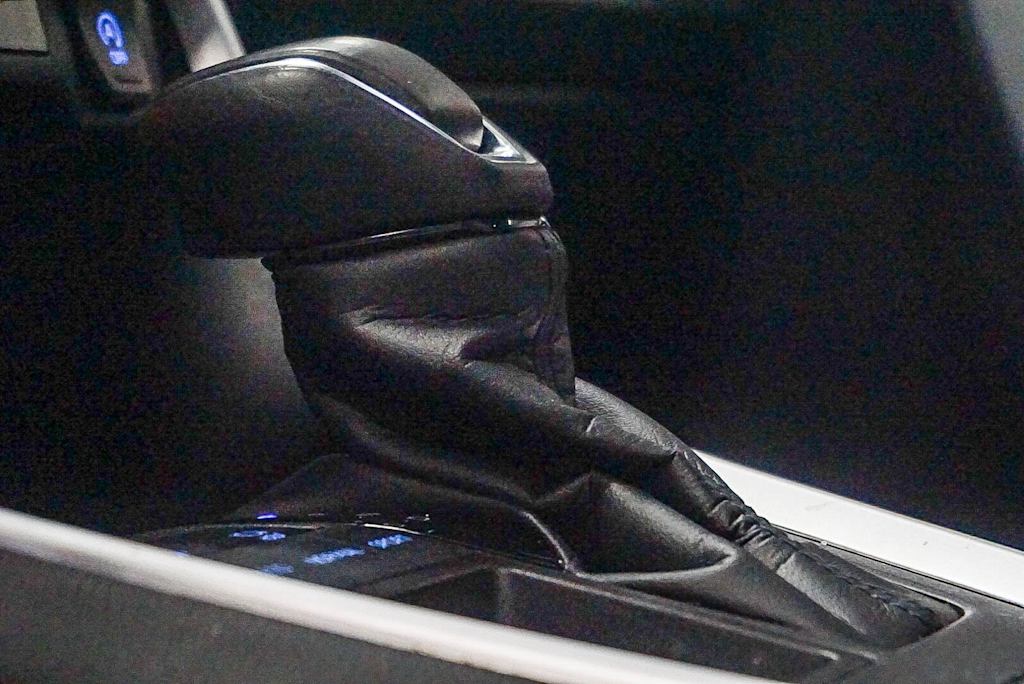 Thumbnail: 2022 Toyota RAV4 - 15