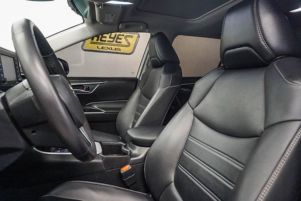 Thumbnail: 2022 Toyota RAV4 - 11