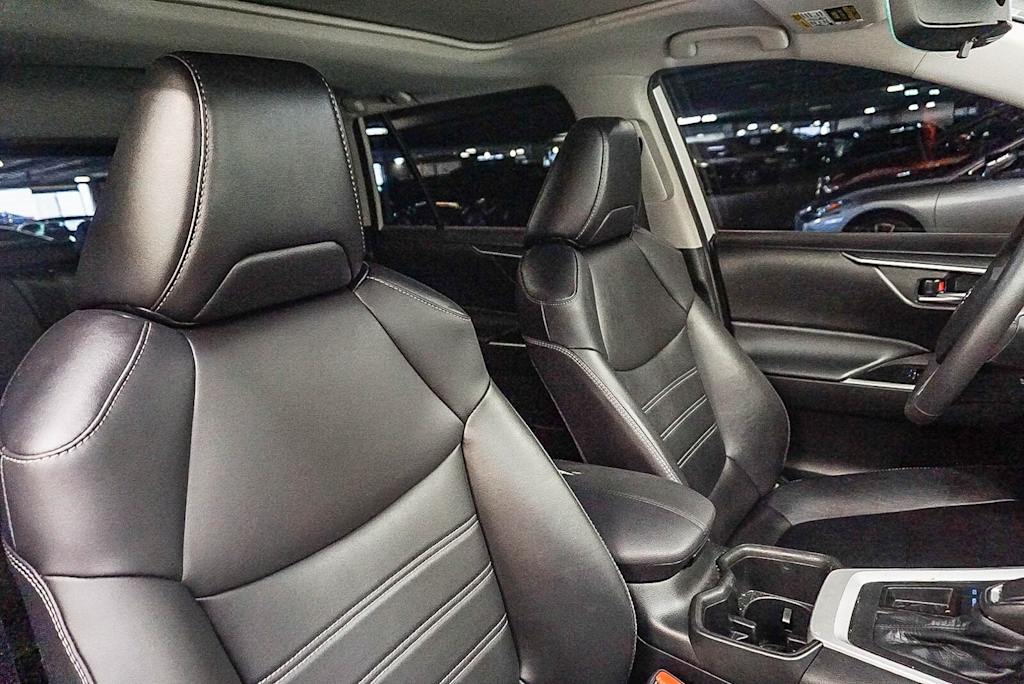 Thumbnail: 2022 Toyota RAV4 - 10