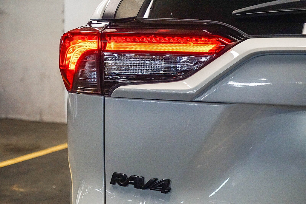 Thumbnail: 2022 Toyota RAV4 - 24