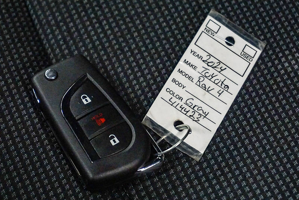 Thumbnail: 2024 Toyota RAV4 - 16