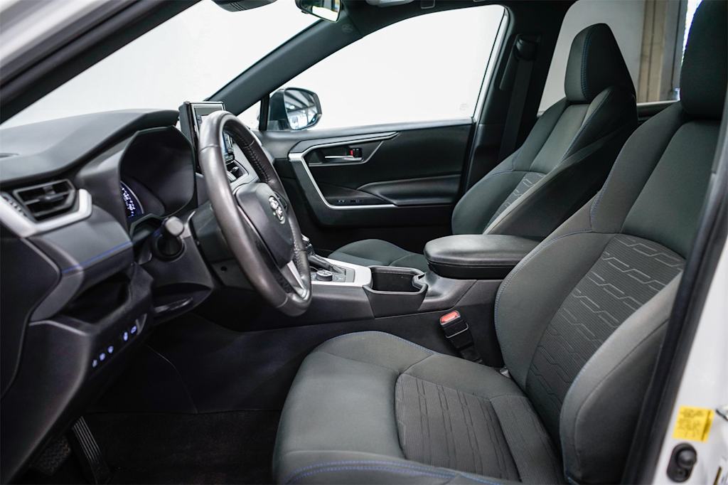 Thumbnail: 2022 Toyota RAV4 - 10