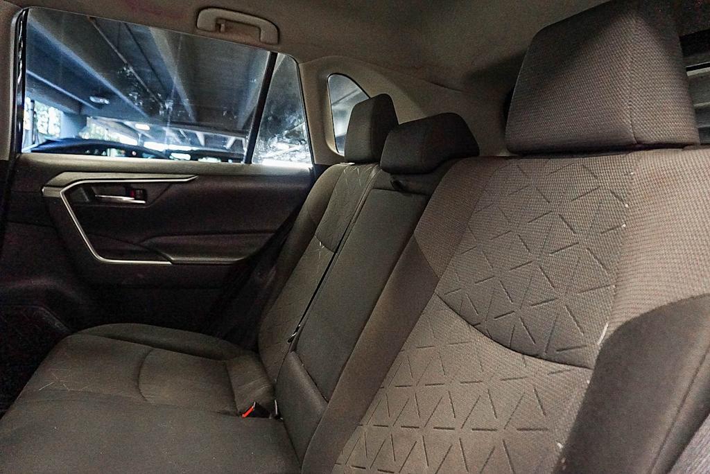 Thumbnail: 2020 Toyota RAV4 - 11