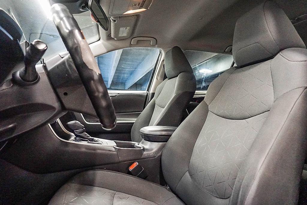 Thumbnail: 2020 Toyota RAV4 - 10