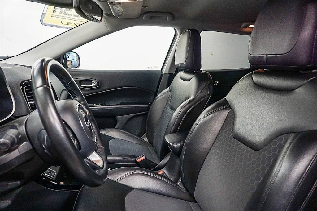 Thumbnail: 2019 Jeep Compass - 11