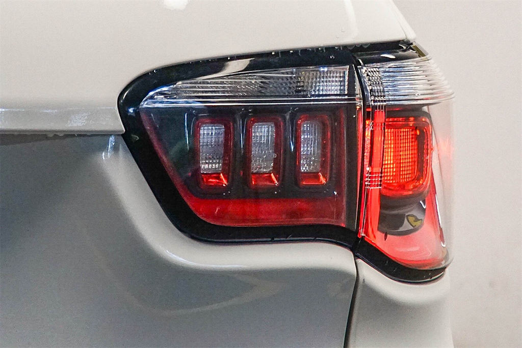 Thumbnail: 2019 Jeep Compass - 23