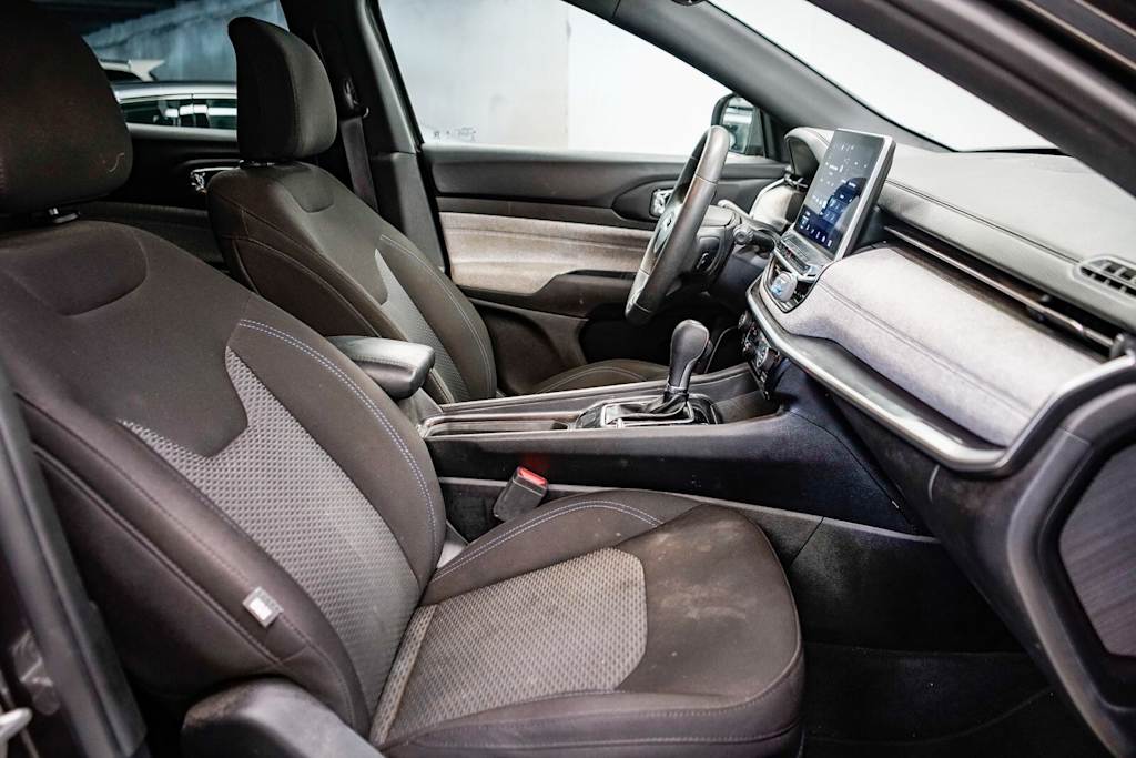 Thumbnail: 2023 Jeep Compass - 7