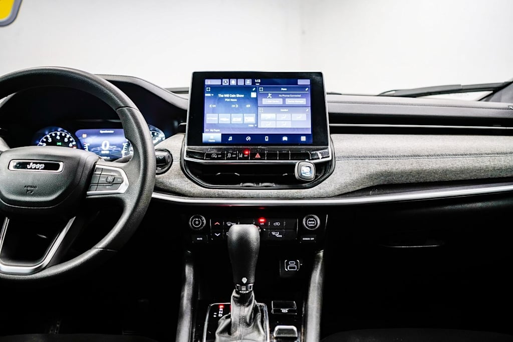 Thumbnail: 2023 Jeep Compass - 6