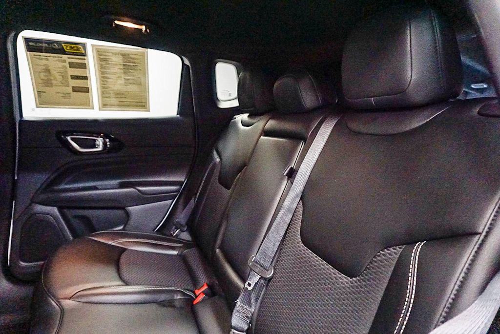 Thumbnail: 2023 Jeep Compass - 11