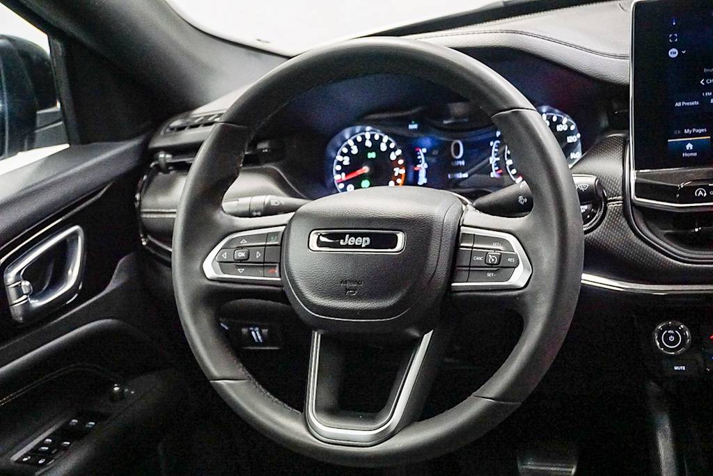 Thumbnail: 2023 Jeep Compass - 12