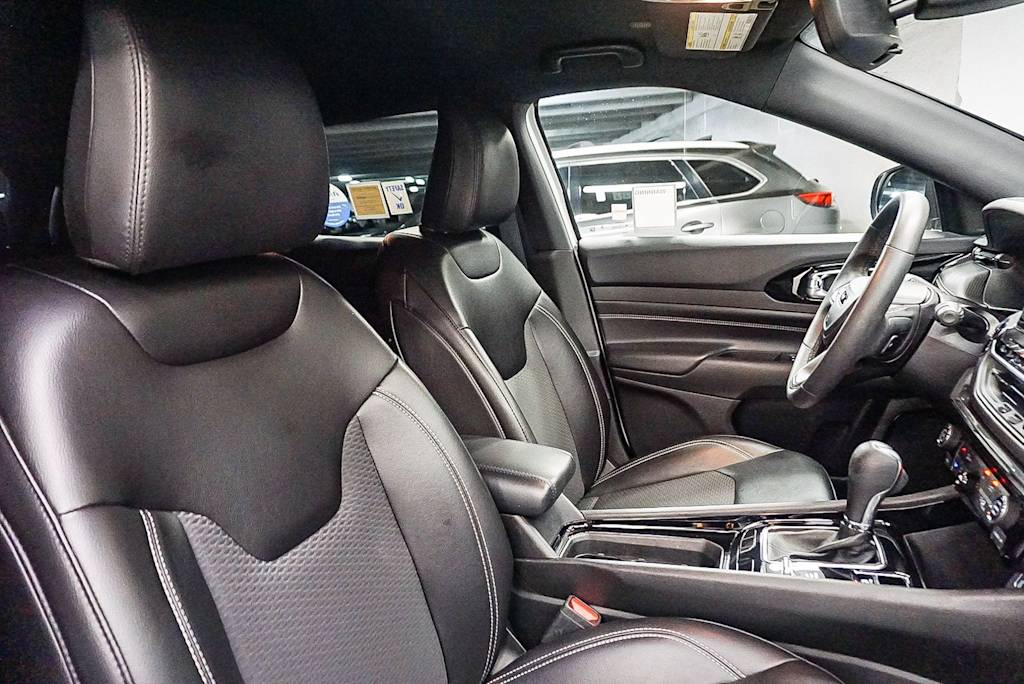 Thumbnail: 2023 Jeep Compass - 9