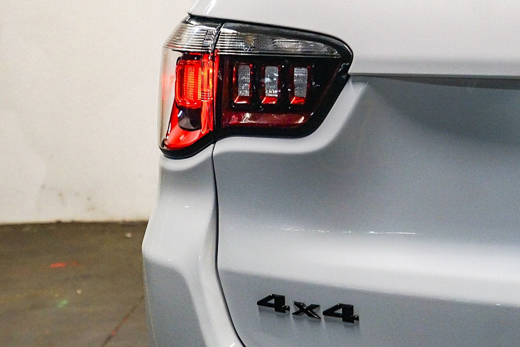 Thumbnail: 2023 Jeep Compass - 22