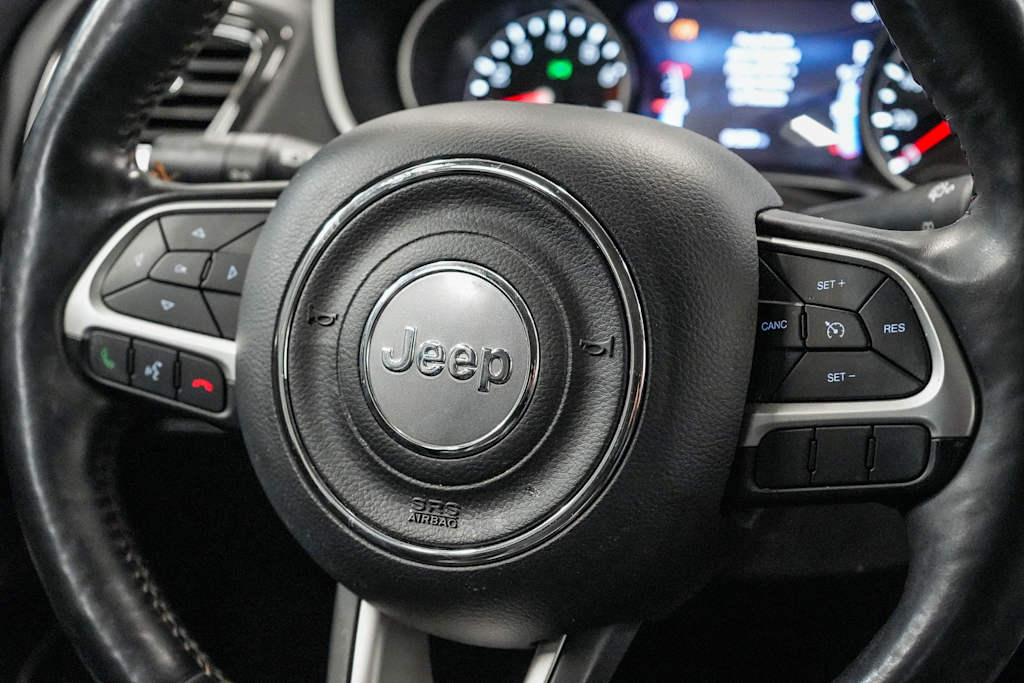 2017 Jeep Compass Limited 29