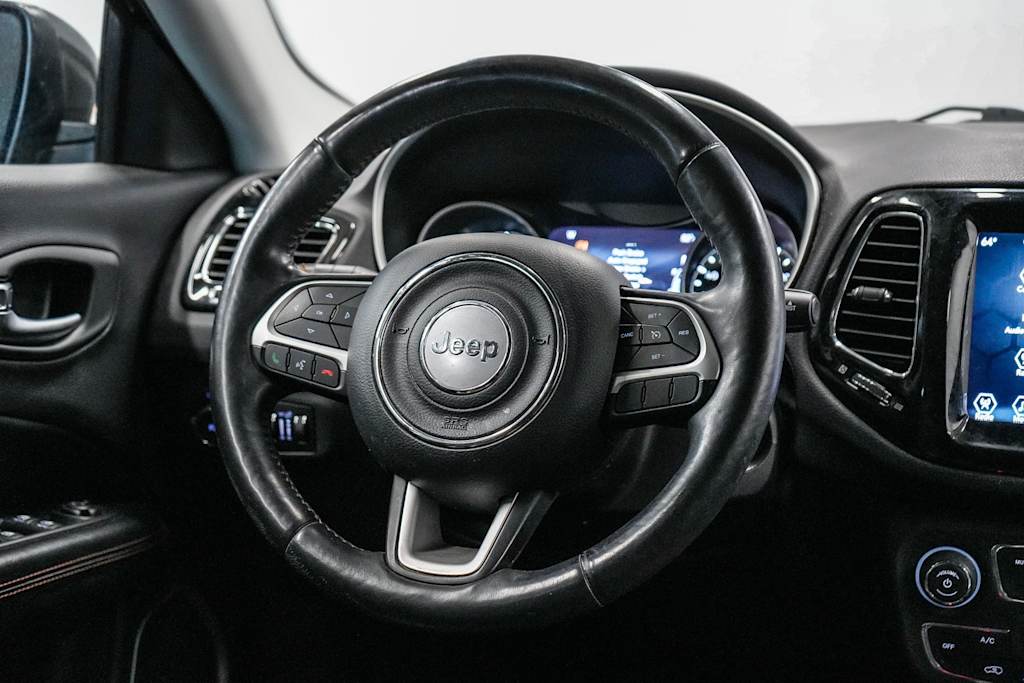 2017 Jeep Compass Limited 9