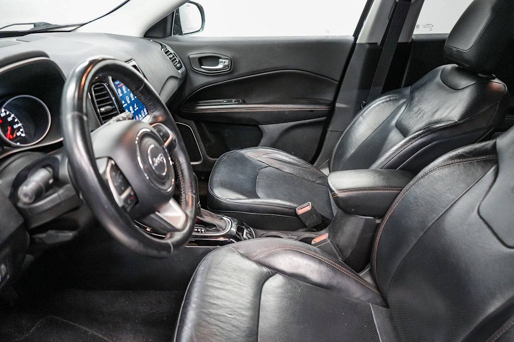 2017 Jeep Compass Limited 11