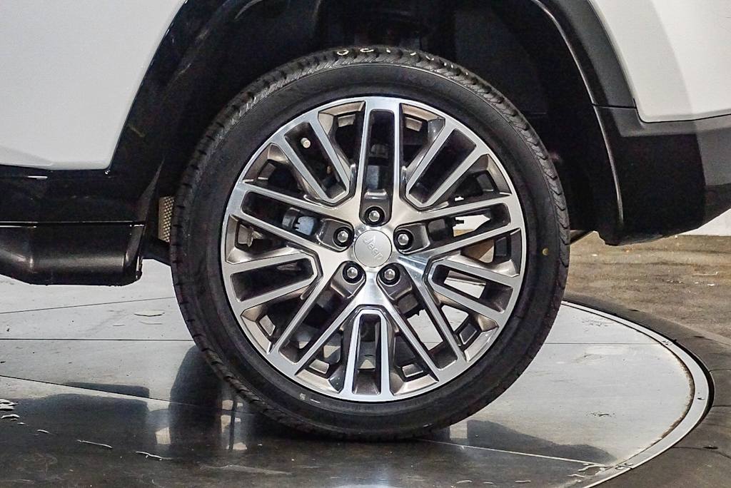 Thumbnail: 2022 Jeep Compass - 21