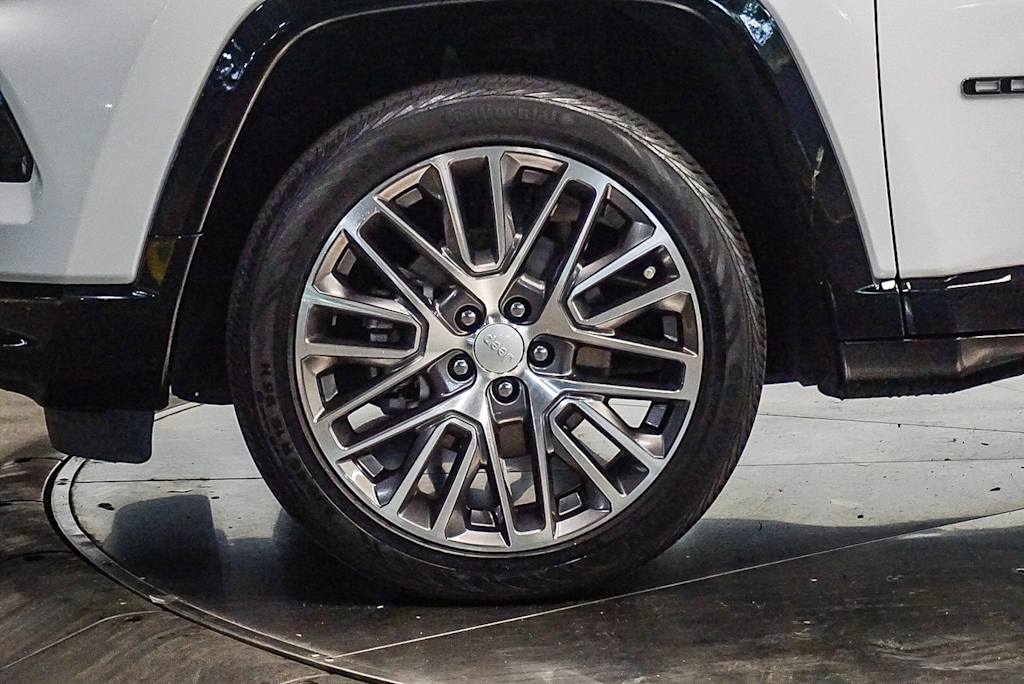 Thumbnail: 2022 Jeep Compass - 7