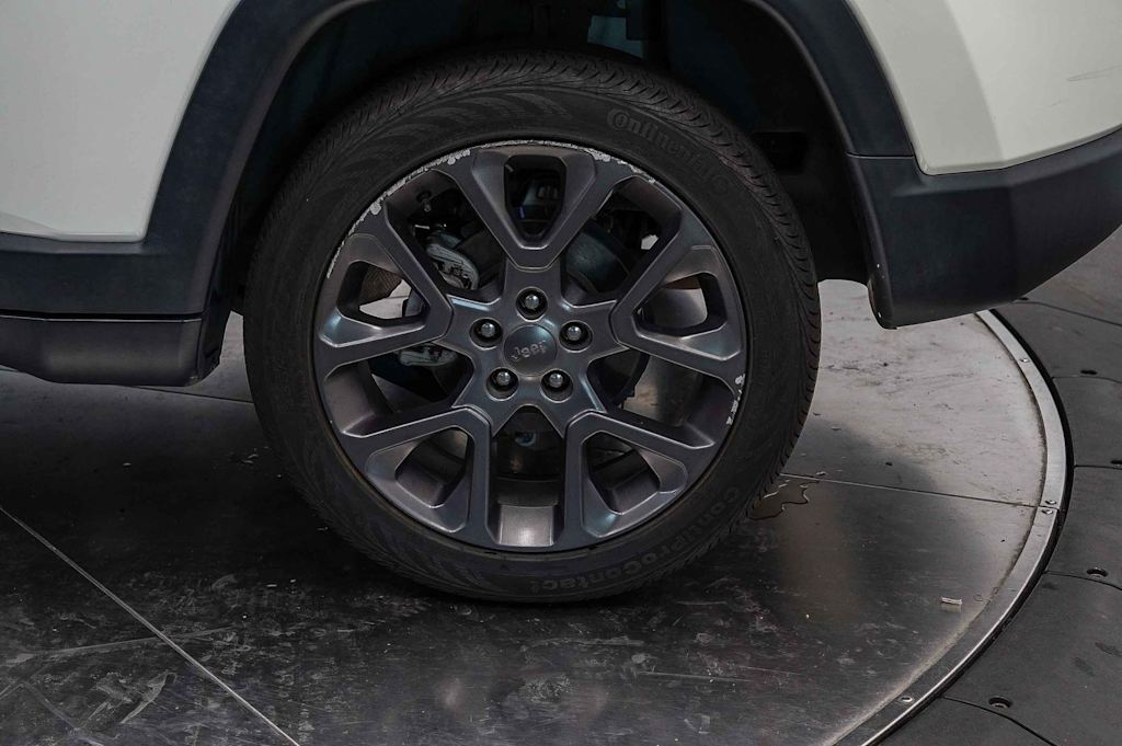 Thumbnail: 2020 Jeep Compass - 22