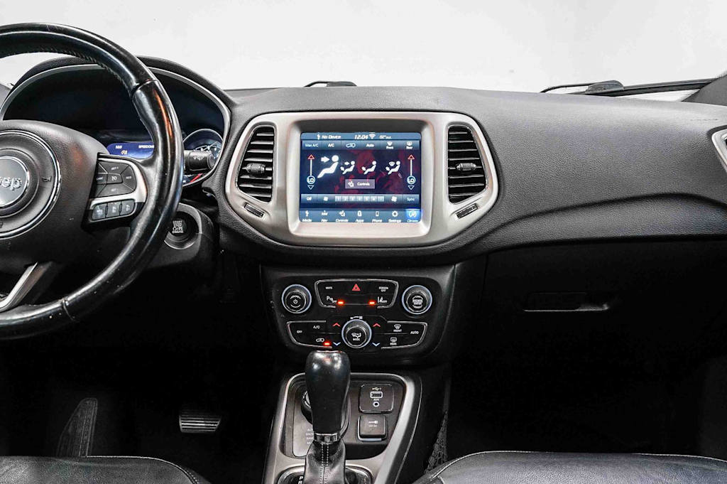 Thumbnail: 2020 Jeep Compass - 9