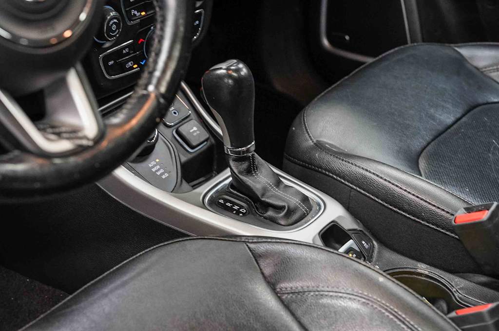 Thumbnail: 2020 Jeep Compass - 16