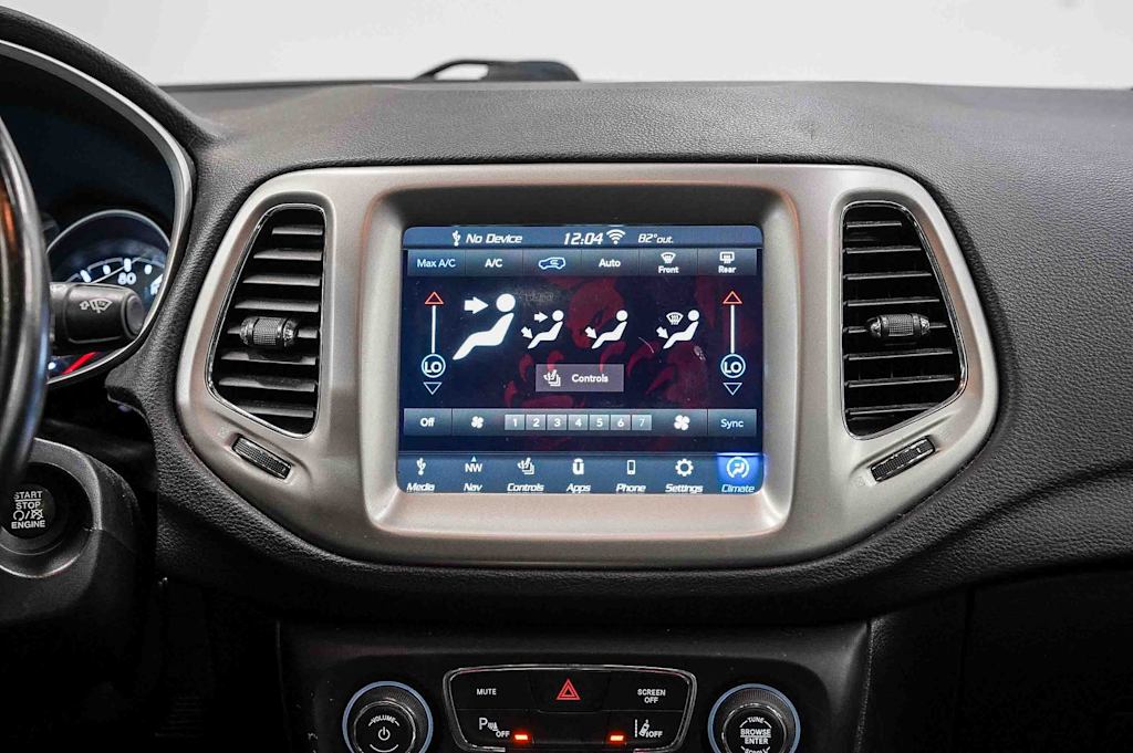 Thumbnail: 2020 Jeep Compass - 15