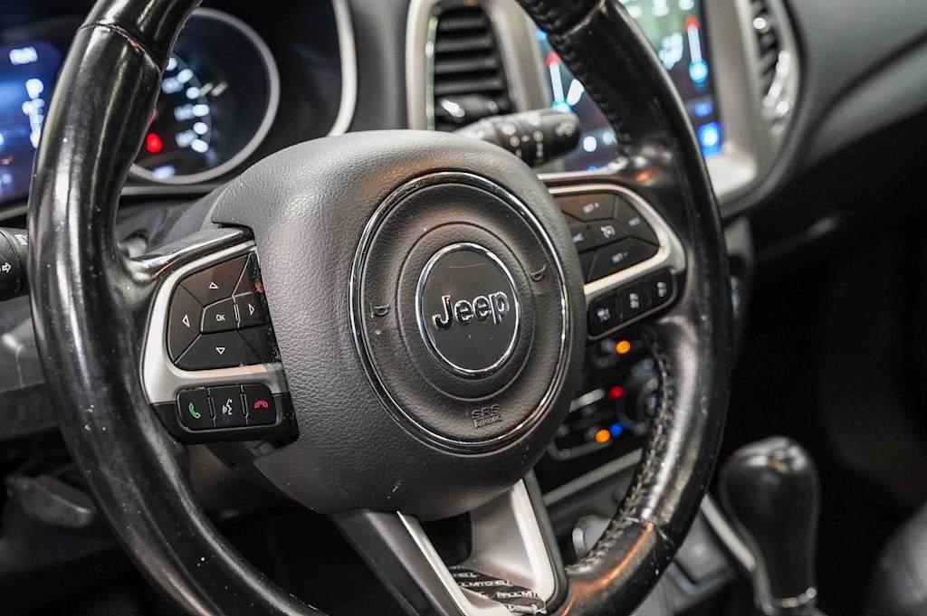 Thumbnail: 2020 Jeep Compass - 14